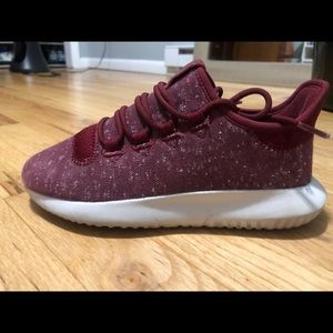 ADIDAS TUBULAR SHADOW youth SZ 4
